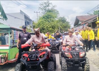 Pilgub Sumbar 2024, Epyardi-Ekos Kendarai ATV Saat Mendaftar