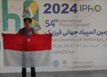 Satu-satunya Wakil Indonesia di Luar Jawa, Siswa SMA 1 Padang Juara 2 Lomba Fisika Internasional di Iran