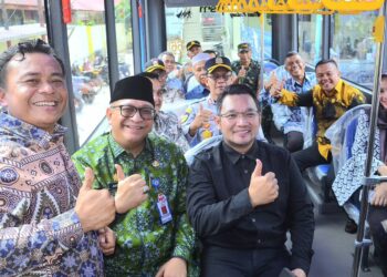 12 Armada Baru Trans Padang Mengaspal di Koridor Pusat Kota-Bungtekab