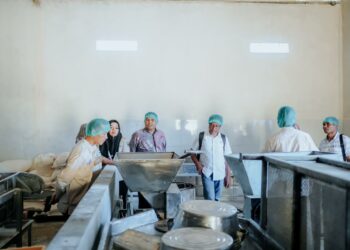 Kembangkan Produksi, IKM Pangan Bawang Goreng Kabupaten Solok Study Tiru ke Kuningan