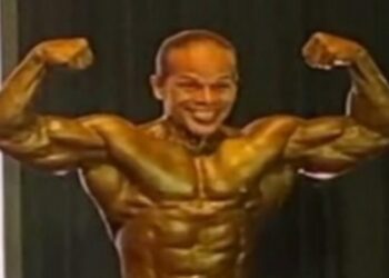 Muswar “Iwan Samurai” Persembahkan Medali Emas Pertama Sumbar di PON XXI-2024