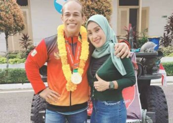 PON XXI-2024: Tiba di Padang, Peraih Emas Pertama Sumbar Disambut Kalungan Bunga dan Arak-arakan