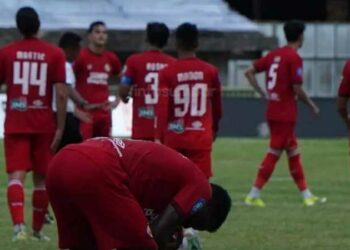 Kalah di Kandang, Hengki Ardiles Ikhlas Lewati Ujian Pertama Caretaker Pelatih Semen Padang FC