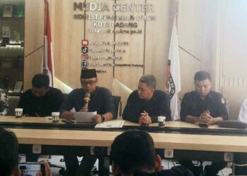 Memenuhi Syarat, KPU Padang Resmi Tetapkan Tiga Paslon Pilkada Kota Padang 2024