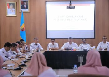 Rapat Bersama OPD, Wako Solok Minta Jaga Keindahan Kota