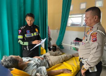 Akibat Rem Blong, Sebuah Truk Terjun ke Jurang di Jalan Solok-Padang, Penumpang Meninggal Dunia