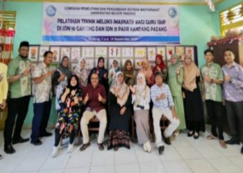 Pelatihan Melukis Imajinatif di Sekolah Dasar 10 Ganting dan SDN 31 Pasir Kandang