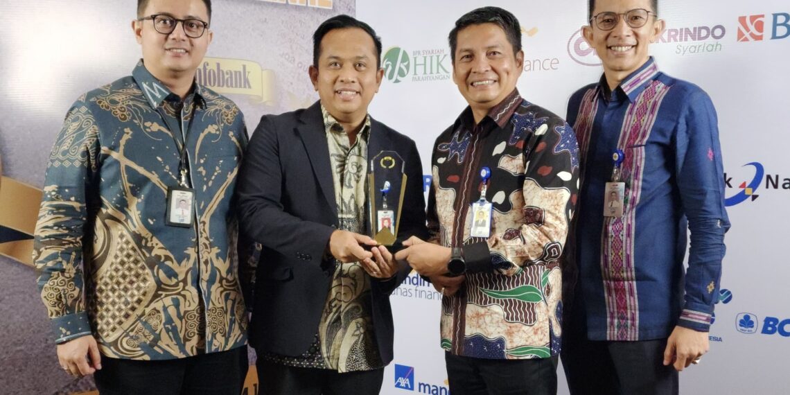 UUS Bank Nagari Raih The Best Performance Sharia Banking Bussiness Unit 2024