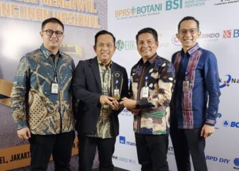 UUS Bank Nagari Raih The Best Performance Sharia Banking Bussiness Unit 2024