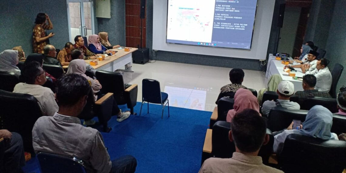 Diskominfo Bersama Wartawan Kabupaten Solok Lakukan Studi Banding ke Pekanbaru