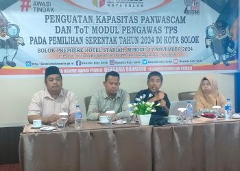 Bawaslu Kota Solok Gelar ToT untuk Penguatan Kapasitas Panwascam