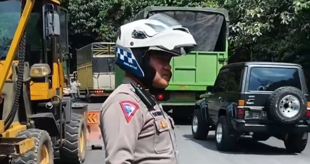 Proses Pengerjaan Jalan Lembah Anai Diperpanjang, Pengendara Diminta Gunakan Jalur Alternatif