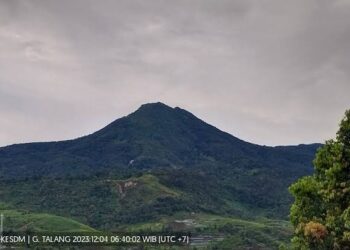 Pendakian Gunung Talang Masih Dibuka saat  Pergantian Tahun Baru 2025
