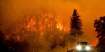 Dilanda Kebakaran Hebat, Amerika Serikat Memerah Diselimuti Lautan Api