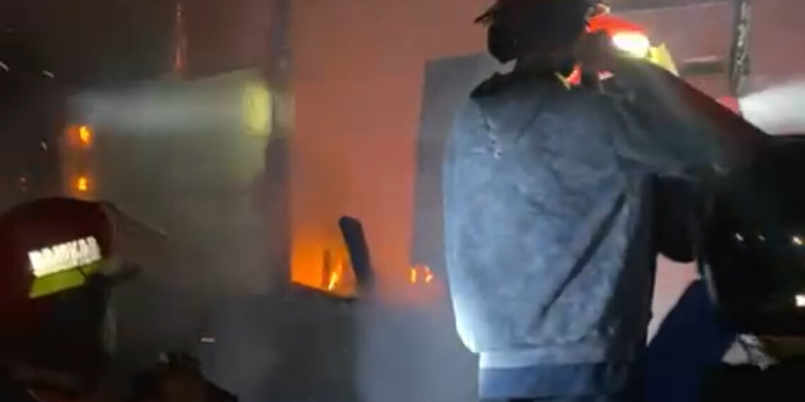 Kebakaran di Talang Solok Hanguskan 3 Unit Rumah dan 3 Motor