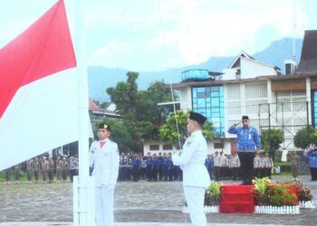 Pemko Padang Gelar Upacara Perdana di Awal 2025, Pesan Pj Wali Kota Andree Algamar: Jaga Pelayanan Publik