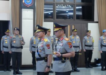 Kapolri Resmi Lantik Irjen Pol Gatot Tri Suryanta Resmi sebagai Kapolda Sumbar