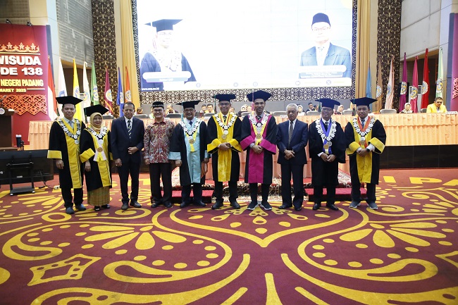 Dirjen Pendidikan Vokasi Apresiasi Perkembangan UNP di Wisuda 138, Dorong Inovasi Berkelanjutan