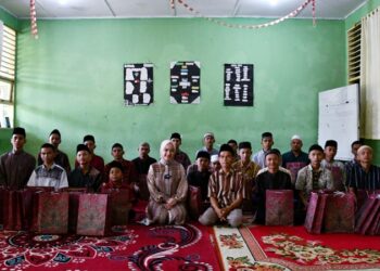 Bawa Keceriaan, Dian Fadly Amran: Momen Idul Fitri Harus Bisa Dirasakan Semua Anak, Termasuk di Panti Asuhan