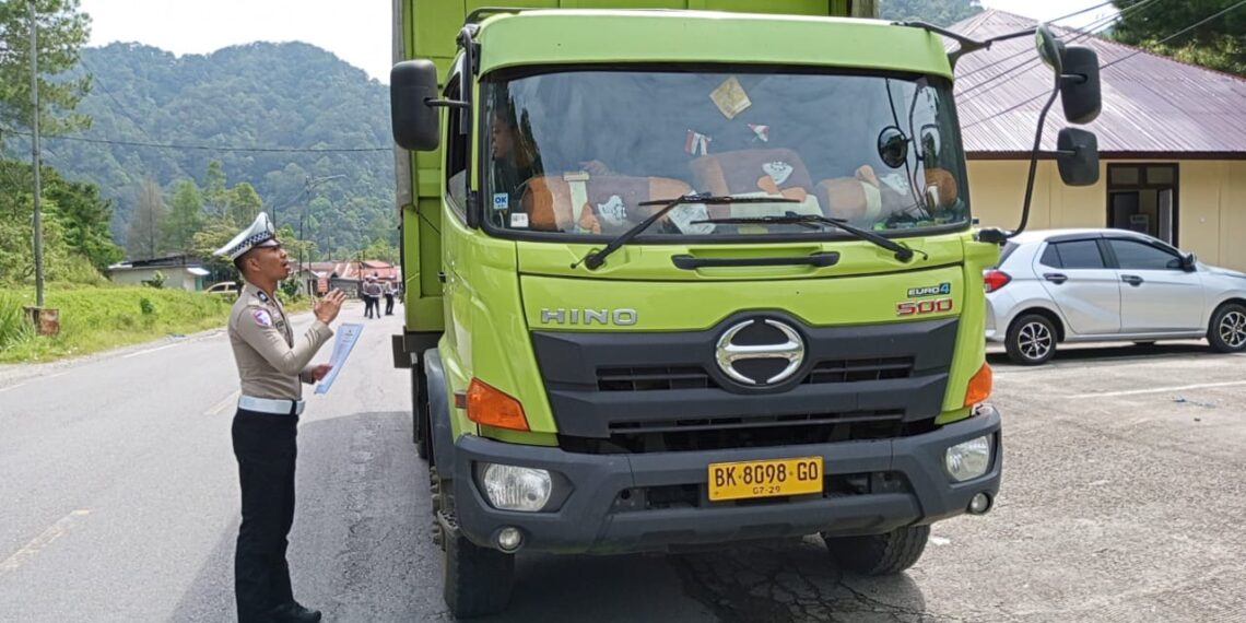 Mulai Besok, Polisi Berlakukan Sistem Satu Arah Jalur Solok – Padang