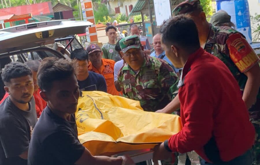 Sempat Dinyatakan Hilang, Dua Pelajar Tenggelam di Pantai Tiku Ditemukan