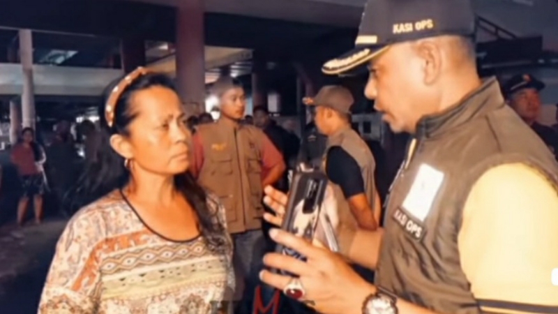 Melanggar Perda, Lapak Liar di Kawasan Pasar Raya Padang Terkena Penertiban