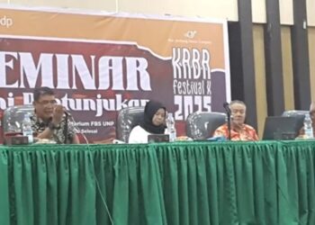 Dekan FBS UNP Buka Seminar Seni Pertunjukan Kerja Sama Nan Jombang Dance Company