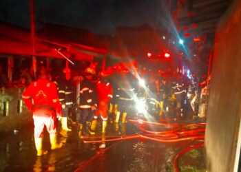 Kebakaran Hanguskan Satu Rumah di Padang Timur, Kerugian Capai Rp700 Juta