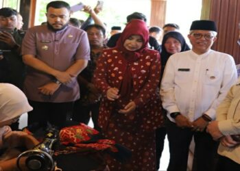 Tinjau Minangkabau Gallery, Mendag RI Apresiasi Produk Tradisional Berbasis Kearifan Lokal di Kota Padang
