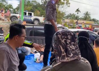 Dua Meninggal dan Enam Luka-Luka dalam Kecelakaan Tragis di Jalan Lintas Sumbar–Riau