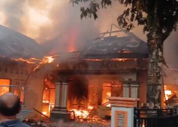 Ledakan di Dapur Picu Kebakaran di Padang, Satu Luka Bakar, Rumah Ludes